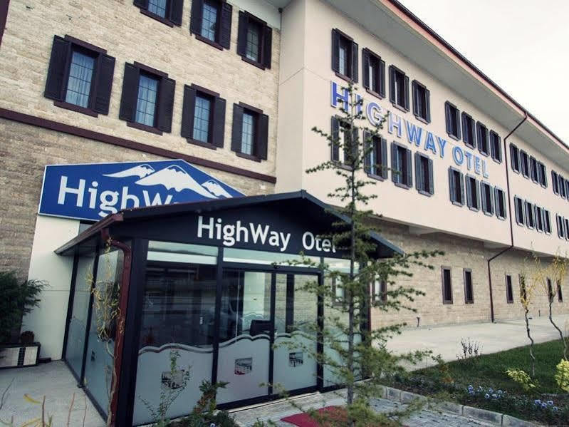 Highway Otel Elmalik   Luaran gambar