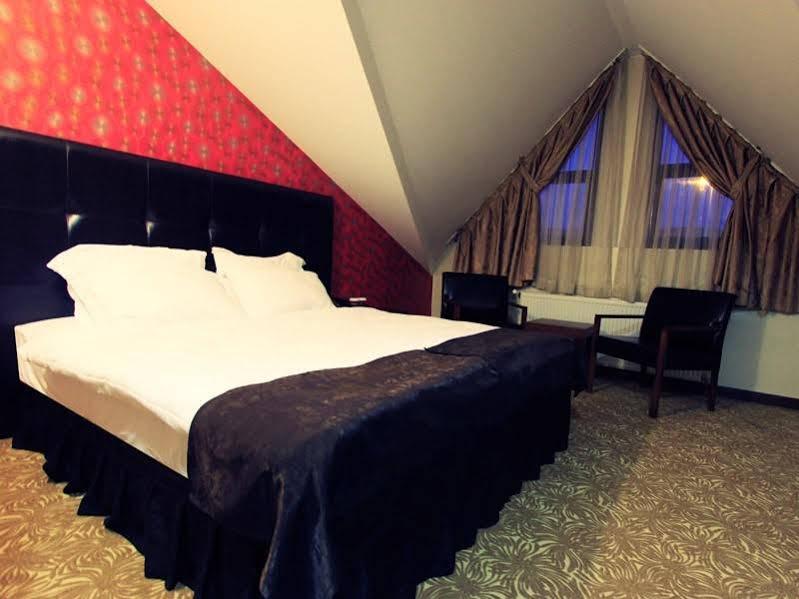 Highway Otel Elmalik   Luaran gambar