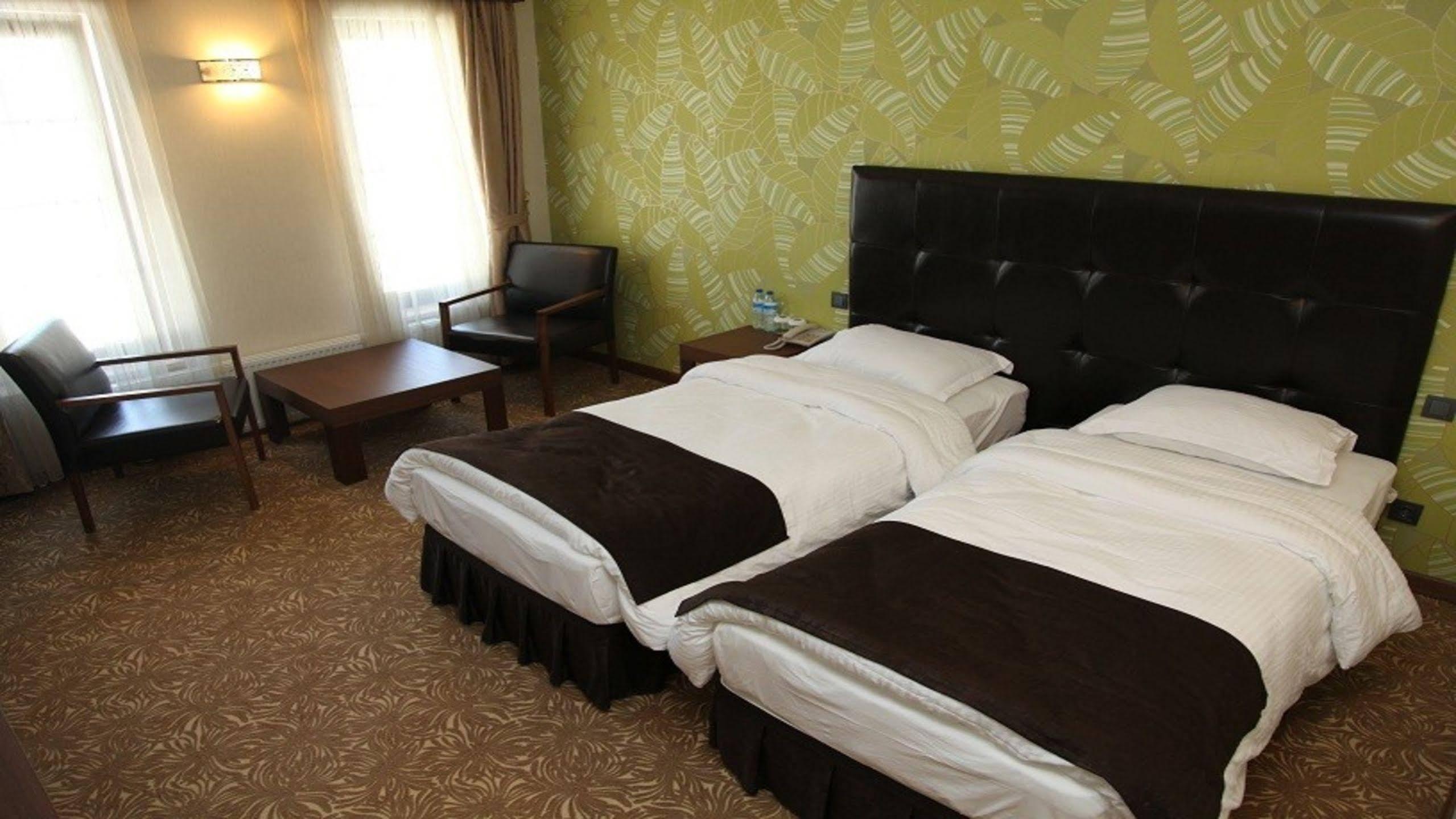 Highway Otel Elmalik   Luaran gambar